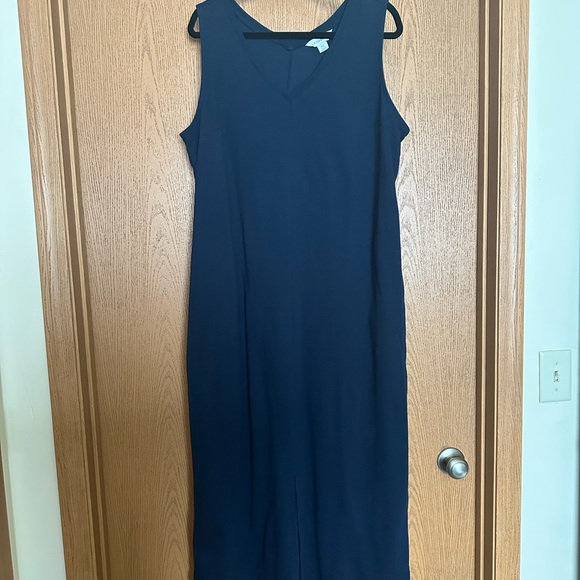 Liz Claiborne Dresses & Skirts - Liz Claiborne Sleeveless Navy Maxi Dress